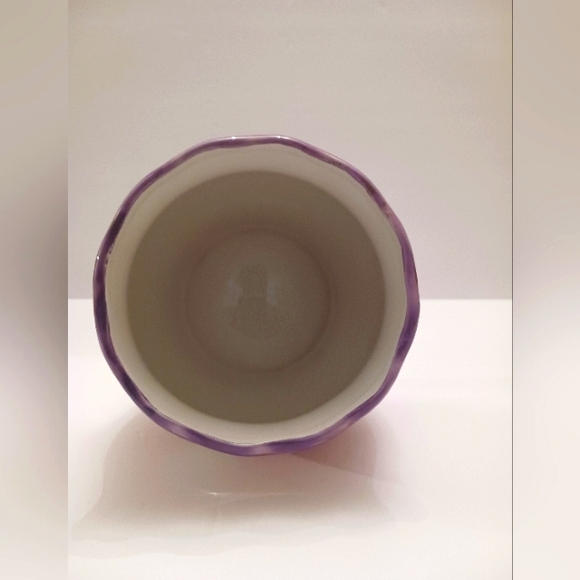 Floral Planter - Picture 2 of 3